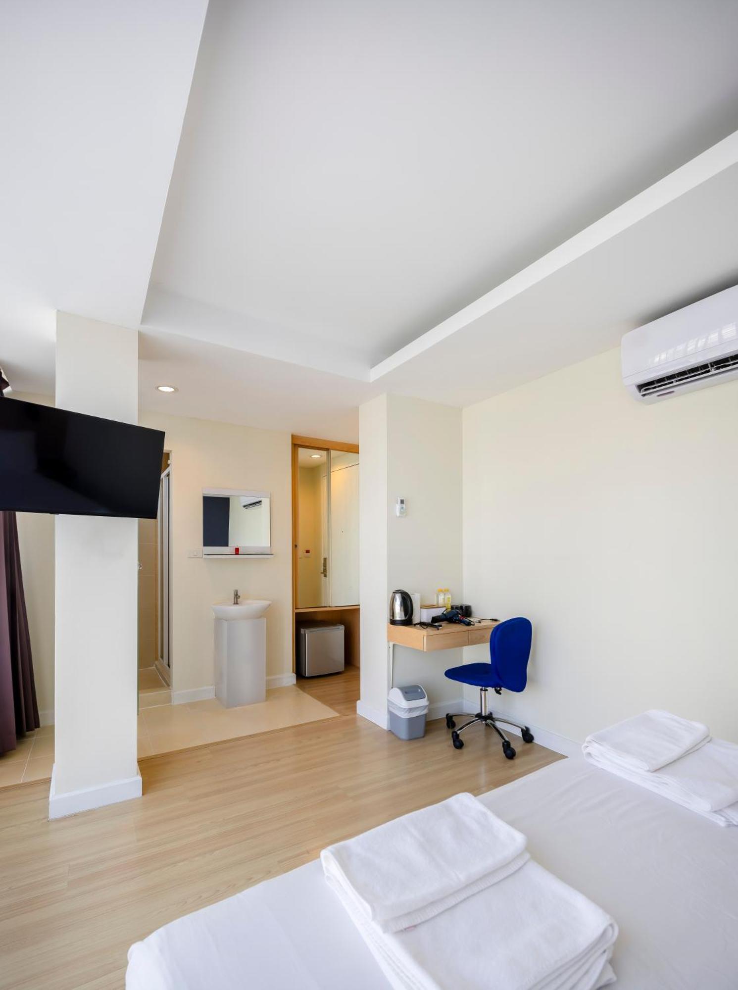 Gp House Express Sukhumvit 81 Hotel Bangkok Exterior foto